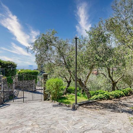 2 Bedroom Stunning Apartment In Moneglia Extérieur photo