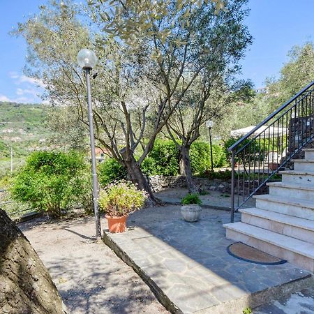 2 Bedroom Stunning Apartment In Moneglia Extérieur photo