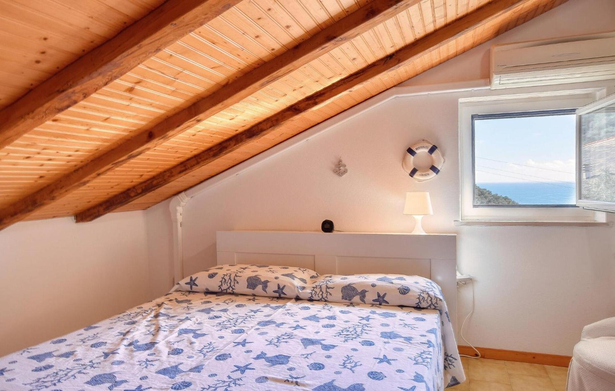 2 Bedroom Stunning Apartment In Moneglia Extérieur photo