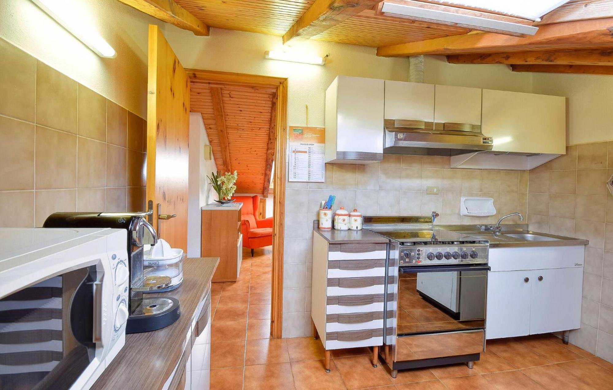 2 Bedroom Stunning Apartment In Moneglia Extérieur photo