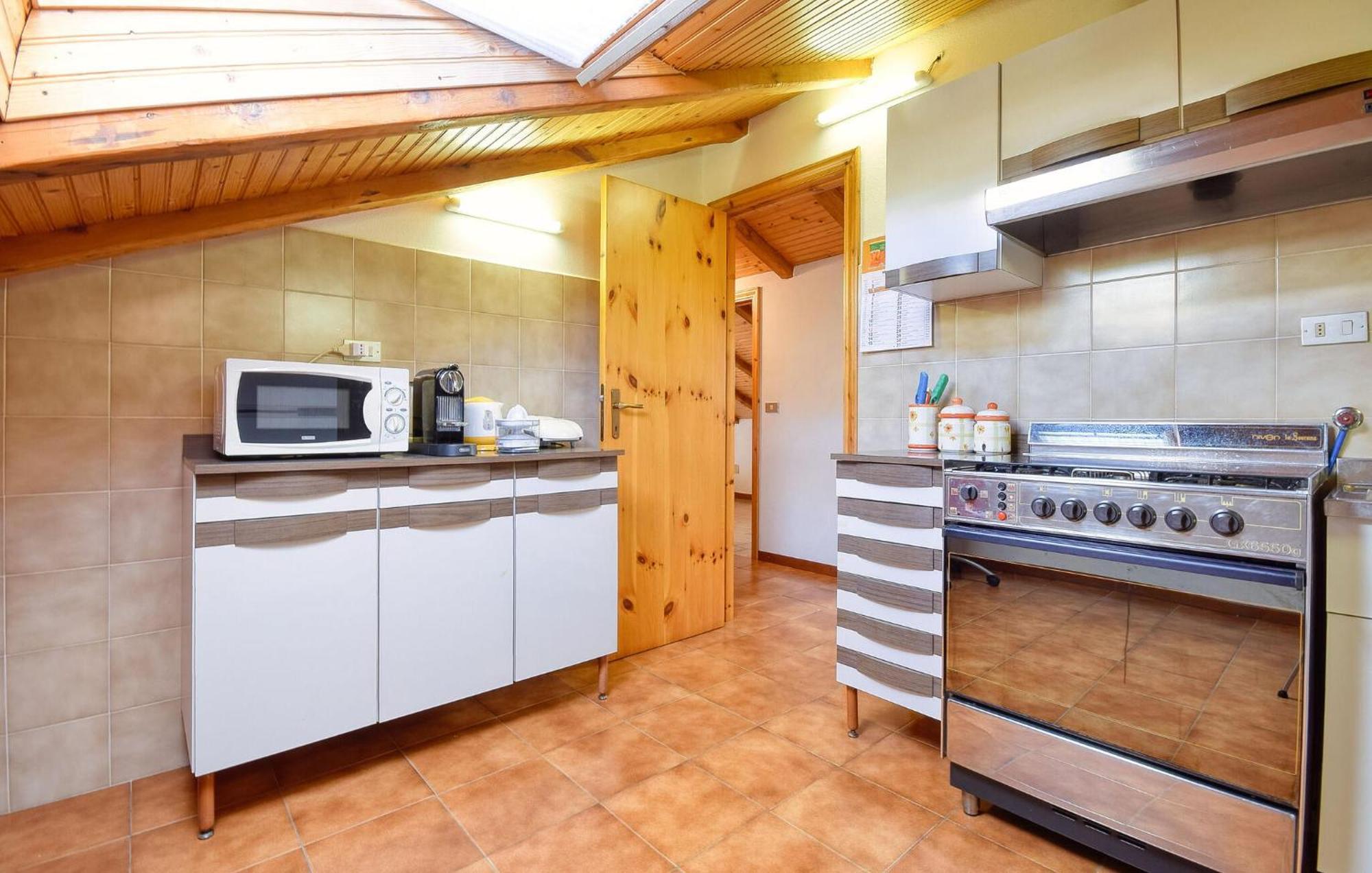 2 Bedroom Stunning Apartment In Moneglia Extérieur photo